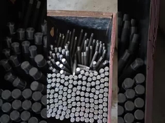 レンチの平たい箱が付いているAPI 11B SMのサッカー・ロッドのカップリング