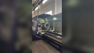 生産中の坑口部品